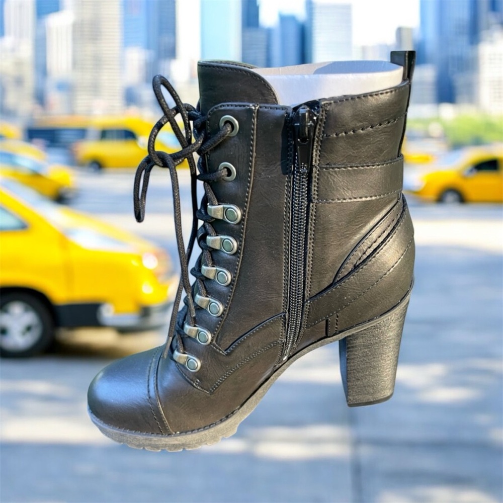 G by guess 8.5 new in box boots